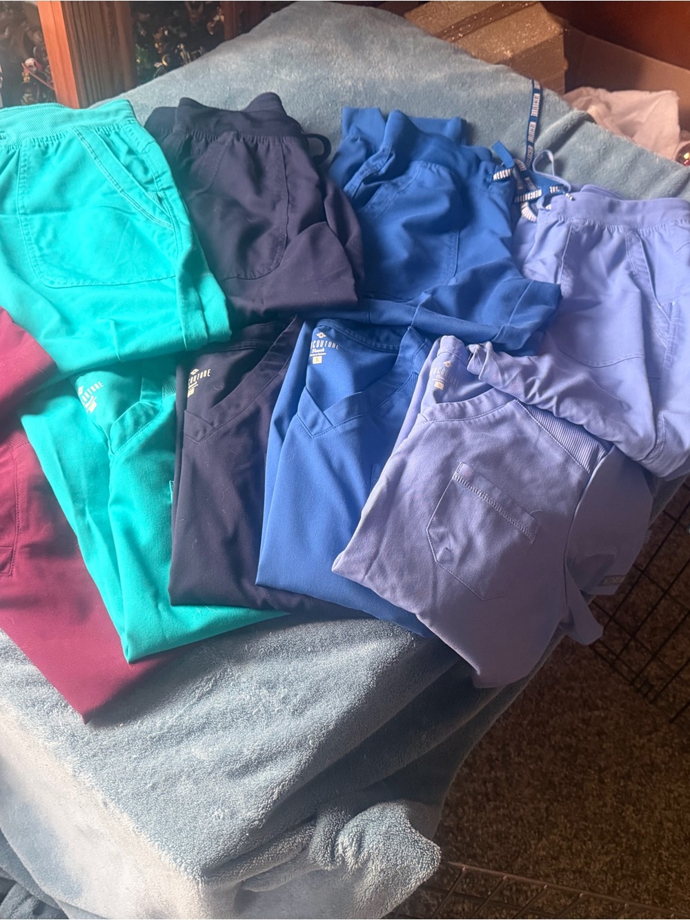 Women’s size small nursing scrubs